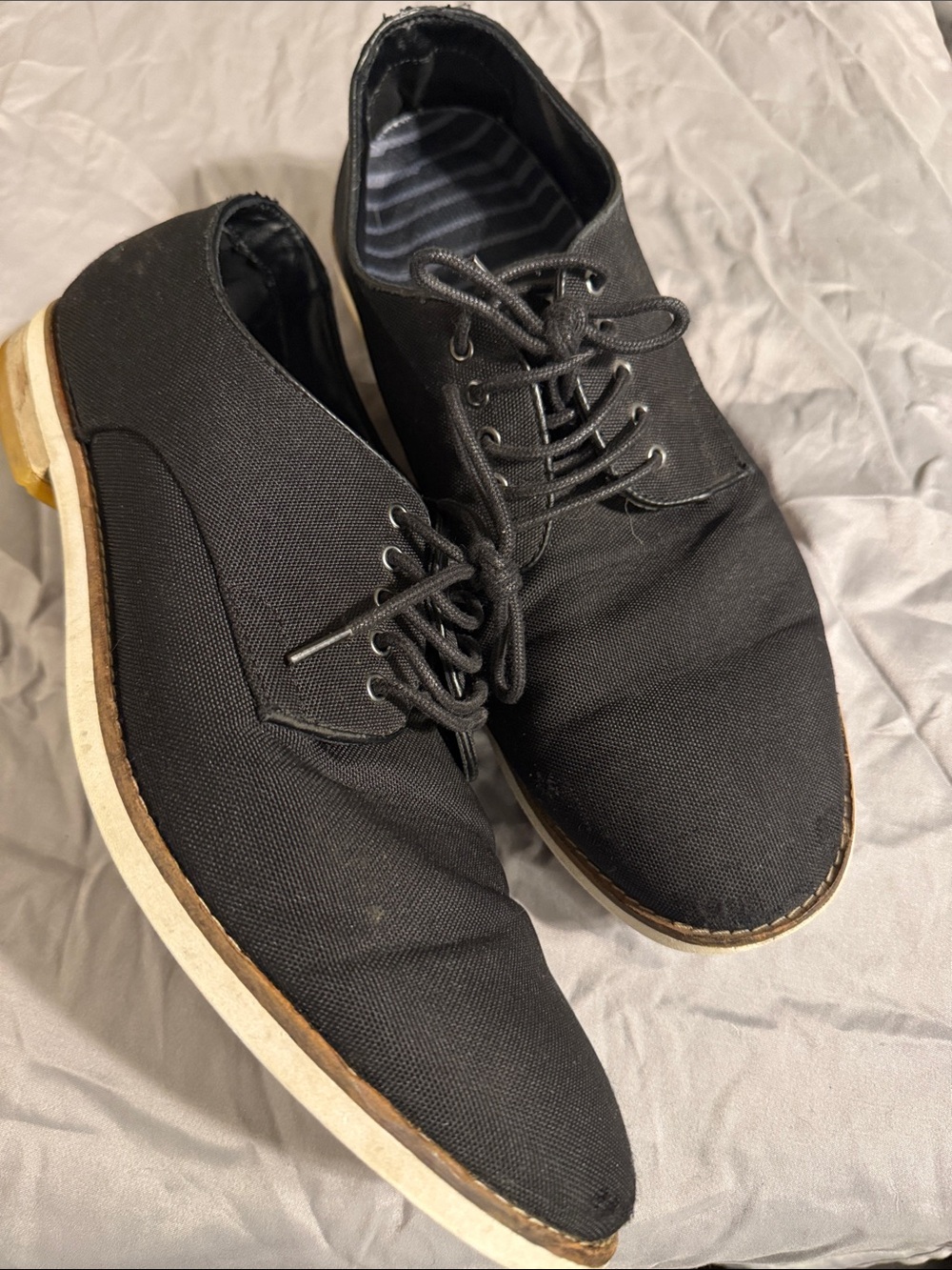 Calvin Klein Men's Black Canvas Derby Shoes with Contrast Sole
